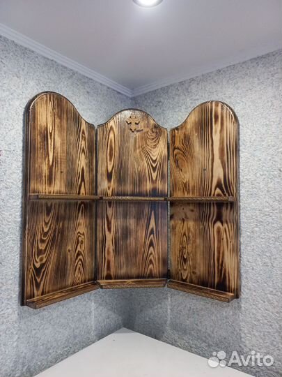 Угловой иконостас