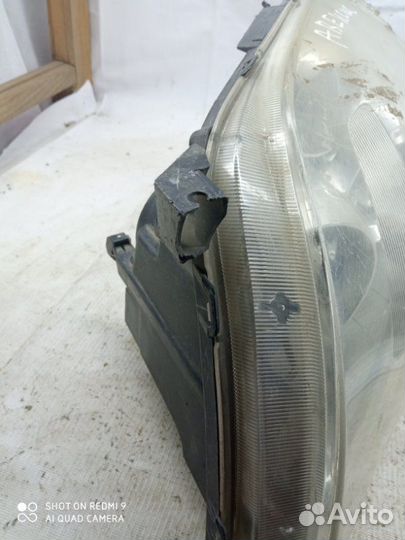 Фара передняя левая Toyota Avensis T250 2002-2010