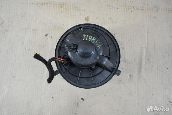 Моторчик печки Volkswagen Passat B6 2005 - 2011