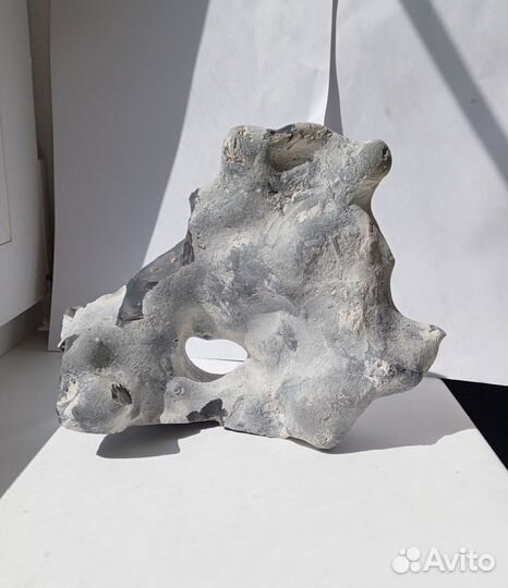 Камень кремень чёрный с отверстием