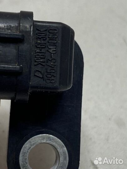 Датчик abs левый Toyota Land Cruiser 200 2007-2021