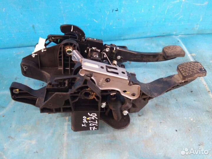 Педаль тормоза Chevrolet Aveo (T300) 2011