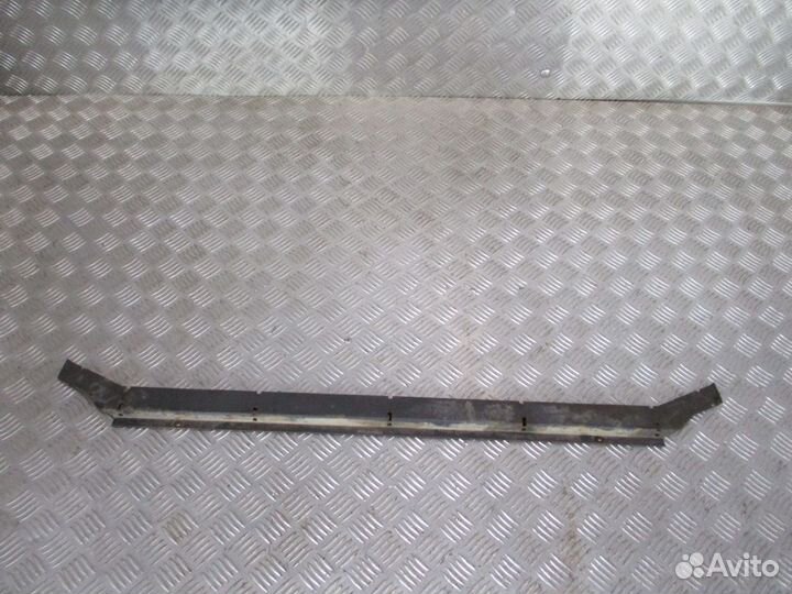 Кронштейн проводки передний за бампером Mercedes-B