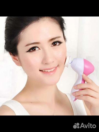 Щетка массажная для очищения лица новая