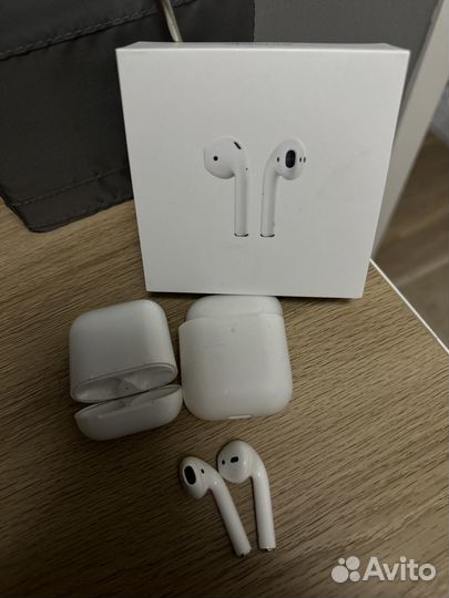Беспроводные наушники apple airpods 1