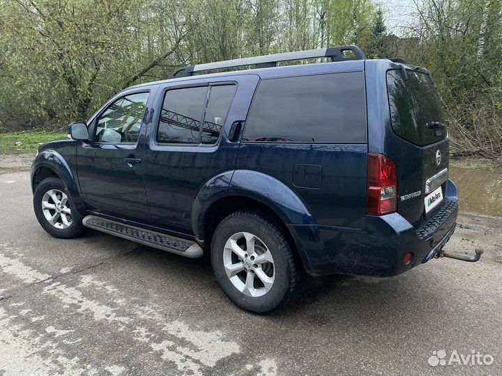 Nissan Pathfinder 2.5 AT, 2011, 280 000 км