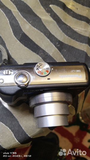 Компактный фотоаппарат