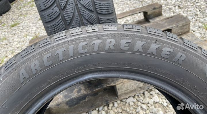 Maxxis WP-05 ArcticTrekker 225/55 R17