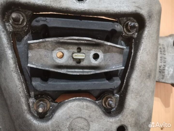Опора кпп Audi A6 C6 рестайлинг седан S-line cagb