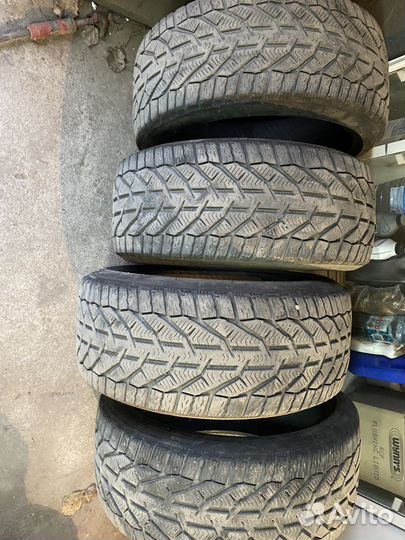 Tigar Winter 225/40 R18