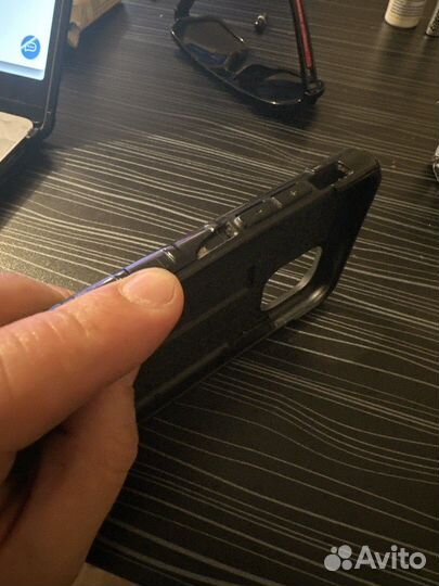 Чехол на iPhone 11 uag