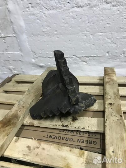 Долото трехлопастное д. 250-Ш55 3дрш