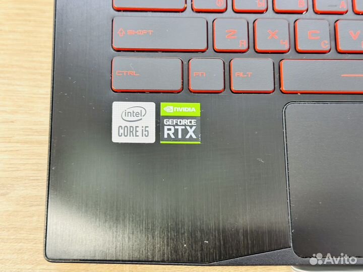 Игровой MSI 17.3 IPS Core i5-10500H/RTX 3050 Ti