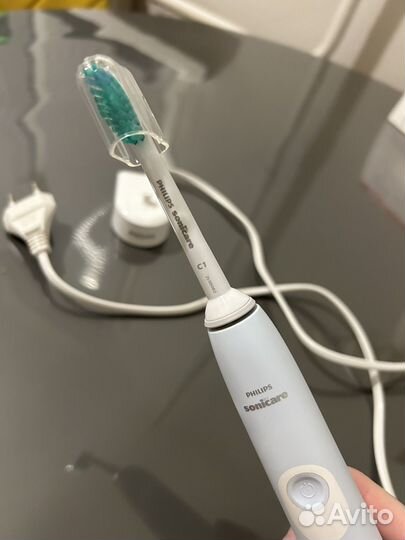 Электрическая зубная щетка Philips sonicare