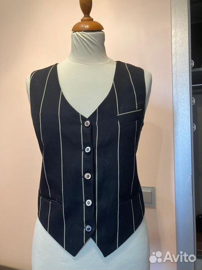 Жилетка женская