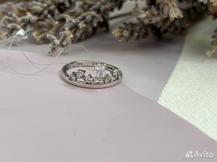 Серебряное кольцо женское