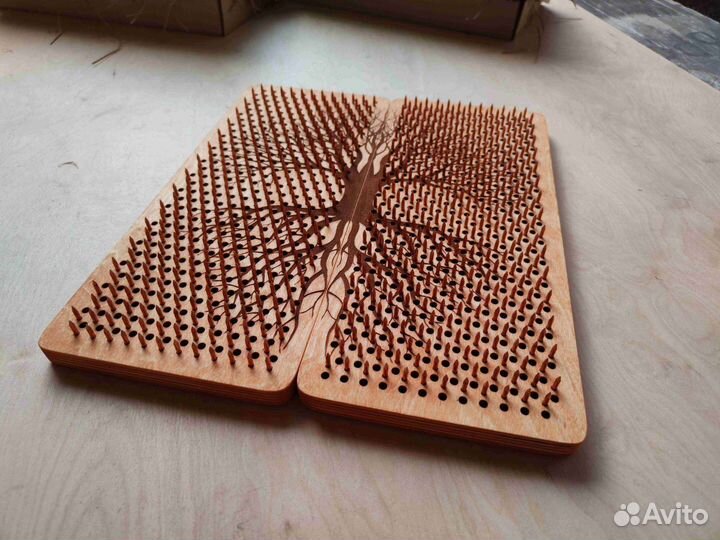 Доска садху с медными гвоздями в наличии