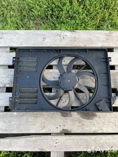 Вентилятор радиатора Skoda Yeti 2010-2018 1.2 TSI