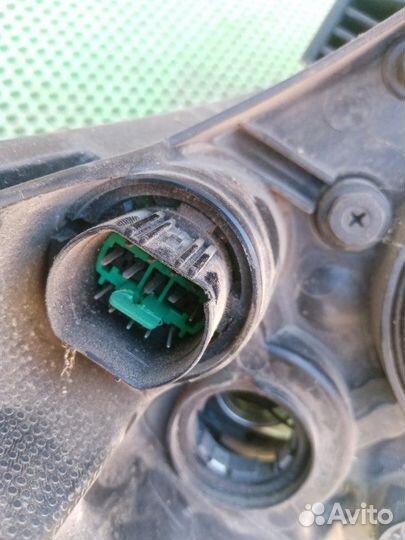 Фара передняя левая Kia Ceed