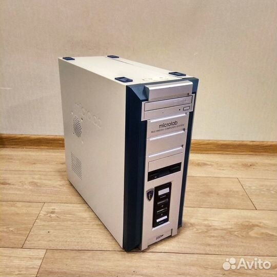 Корпус с дисководом и флопи