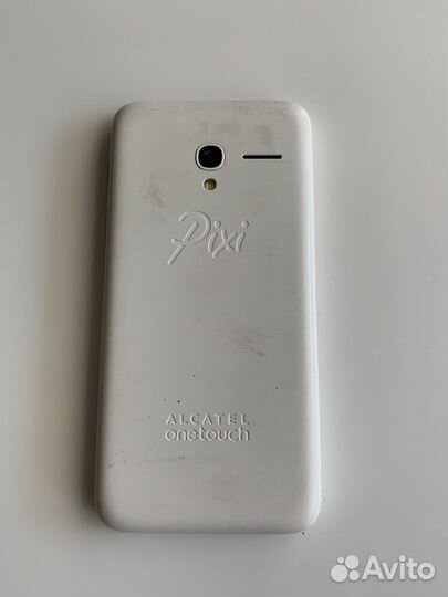 Телефон Alcatel Pixi 3