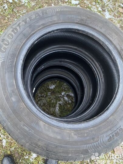 Goodyear Eagle Vector EV-2