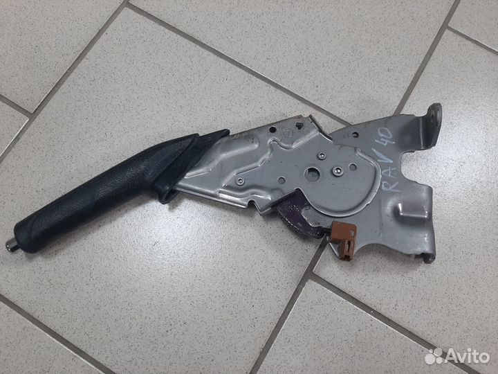 Rav4 40 2012-19 Рычаг стояночного тормоза