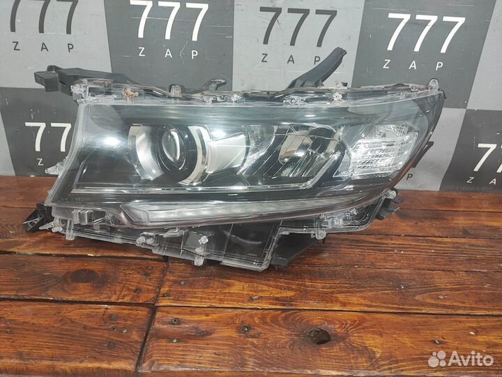 Фара левая LED Toyota Land Cruiser Prado 150 17-нв Б/У Оригинал