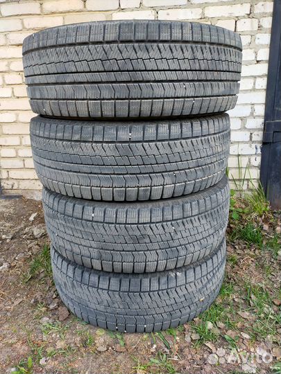 Bridgestone Blizzak Ice 225/55 R18 98S