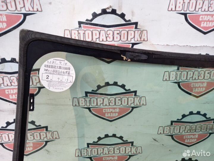 Стекло лобовое Toyota Noah AZR65G 1azfse 2004