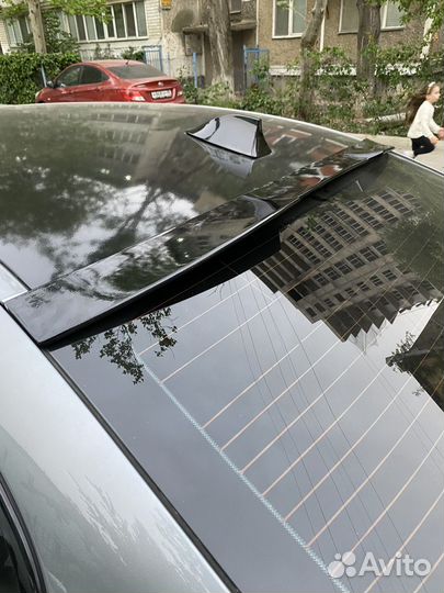 Спойлер и козырек