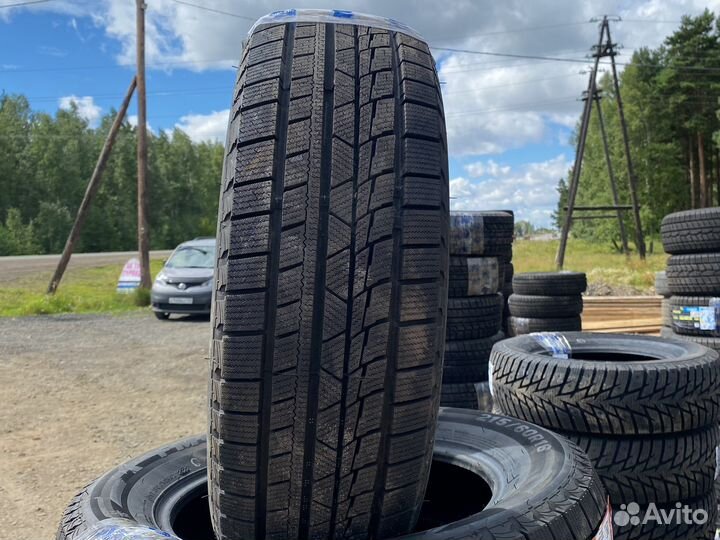 Firemax FM805 215/60 R16