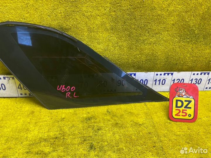 Стекло собачника заднее левое Mercedes-Benz