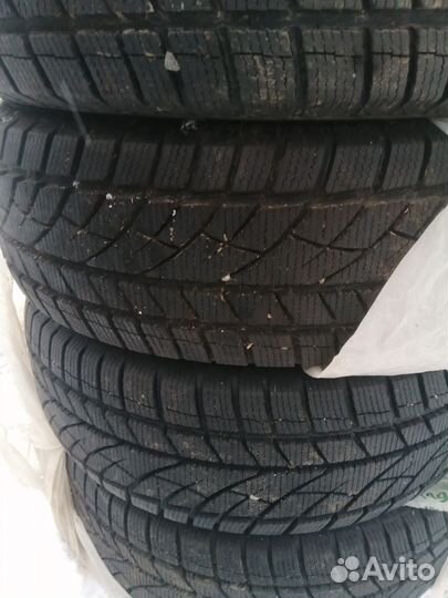 Зимняя резина 215 60 r16