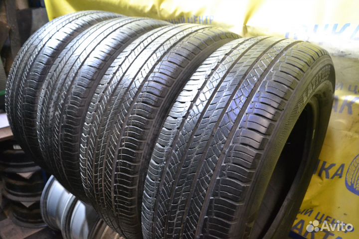 Michelin Latitude Tour HP 215/65 R16