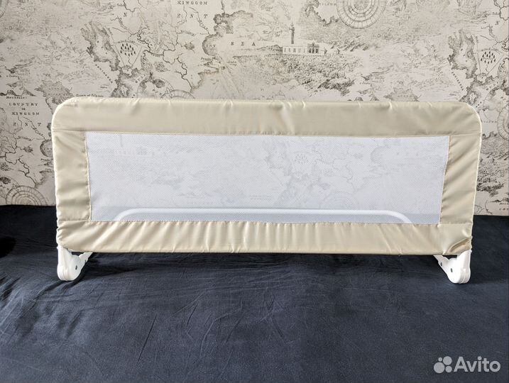 Защитный бортик для кровати