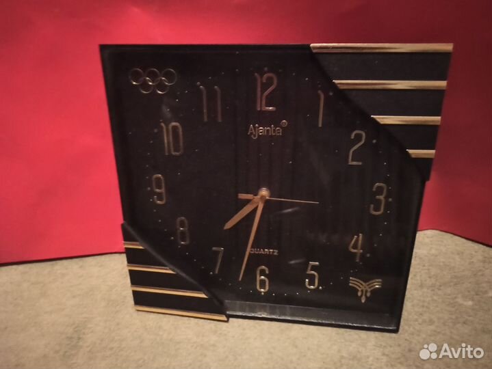 Настенные часы. Новые