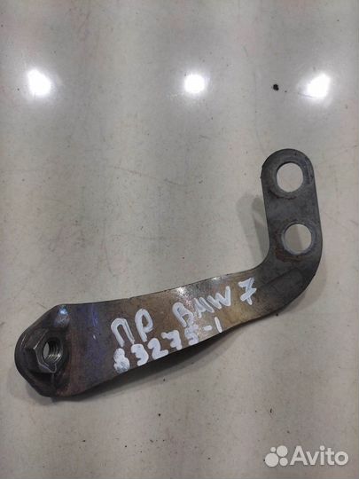 Кронштейн(крепление) катализатора правый (BMW 7)