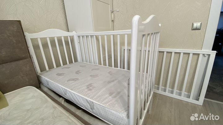 Детская кроватка
