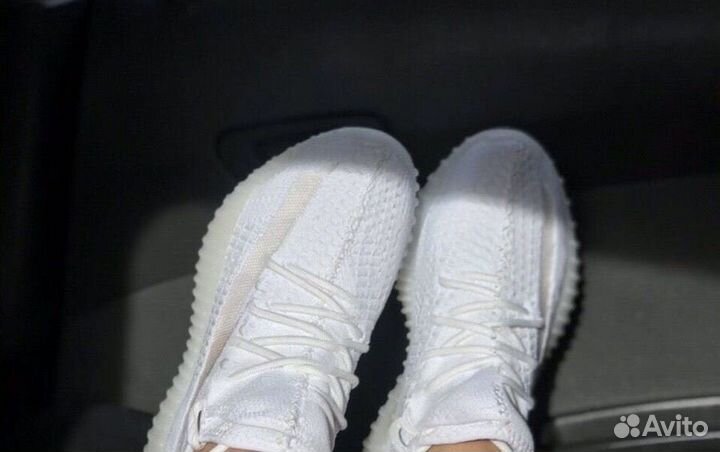 Кроссовки спортивные yeezy boost, легкие изики