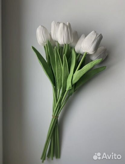Искусственные тюльпаны