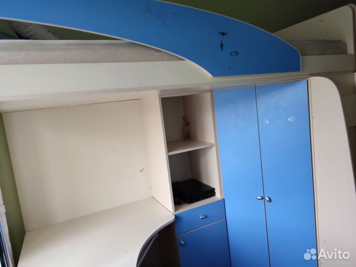 Кровать чердак со столом бу