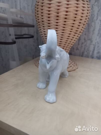 Фарфоровый Слон белый статуэтка СССР