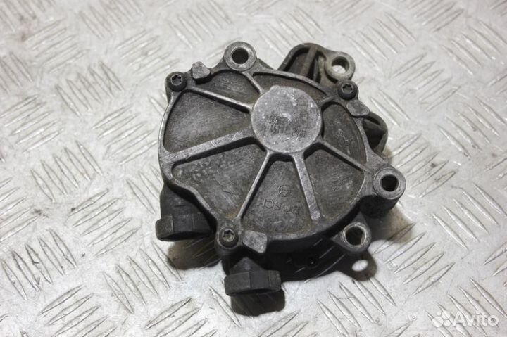 Насос вакуумный Jaguar S-type 1999 2008