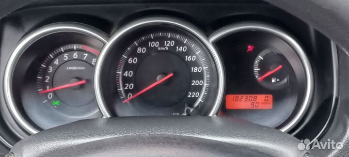 Nissan Tiida 1.6 AT, 2012, 182 000 км