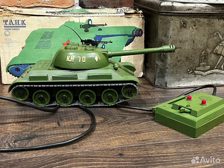 Игрушка танк СССР