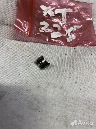 Сухарь клапана Yamaha, 4G0-12118-00-00