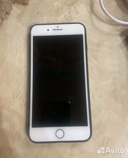 iPhone 8 Plus, 64 ГБ