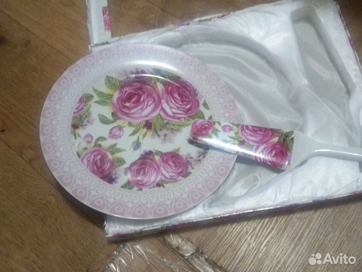 Блюдо для торта с лопаточкой