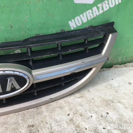 Решетка радиатора Киа Серато